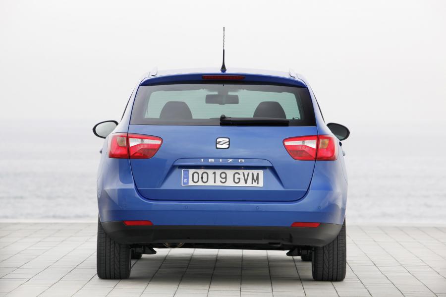  Seat Ibiza ST 2010 года  (фото 66 из 102)
